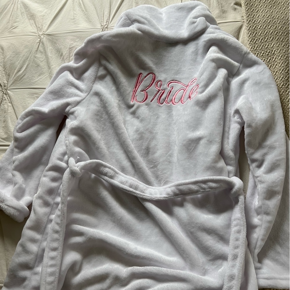 Bride Robe - Picture 4 of 4